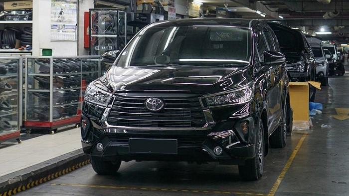 7-Mobil-Toyota-Innova-Reborn-Bekas-Tahun-2016-2022--Cek-Harganya-di-Wilayah-Jakarta-per-September-2024-master-905381856