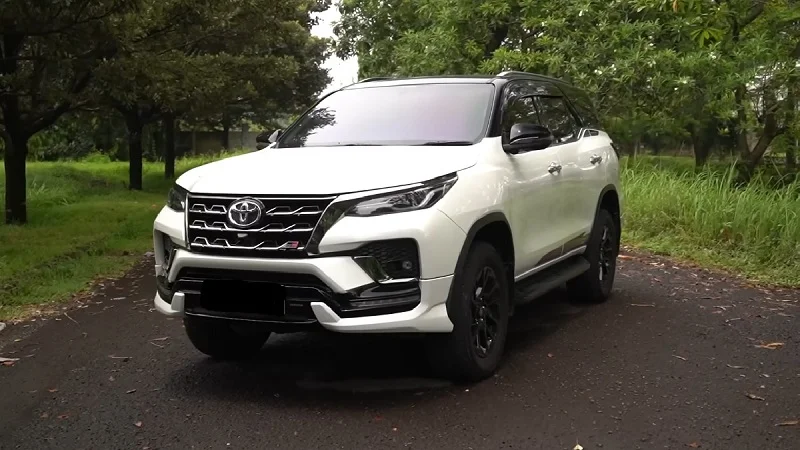 Kelebihan-Mobil-Toyota-Fortuner-Bisa-Jadi-Andalan-Keluarga